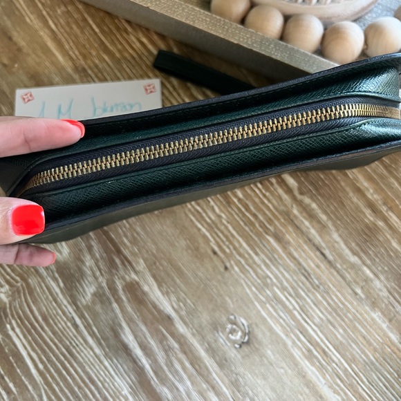 Authentic Louis Vuitton Orsay- Green - Picture 16 of 16